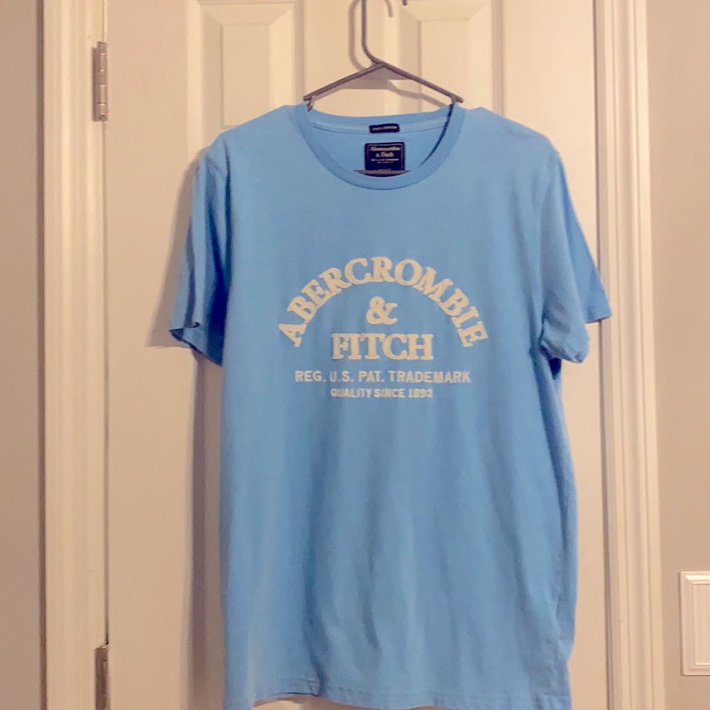 Men’s Abercrombie & Fitch tee Size L